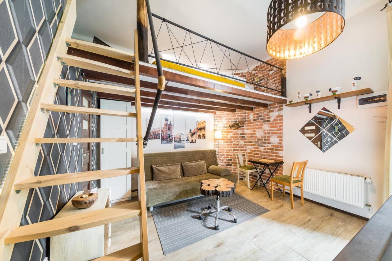 Studio Z Ogrodem Przy Starej Zajezdni Cracóvia Exterior foto